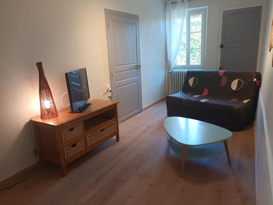 Maison De Campagne Lindry Екстериор снимка